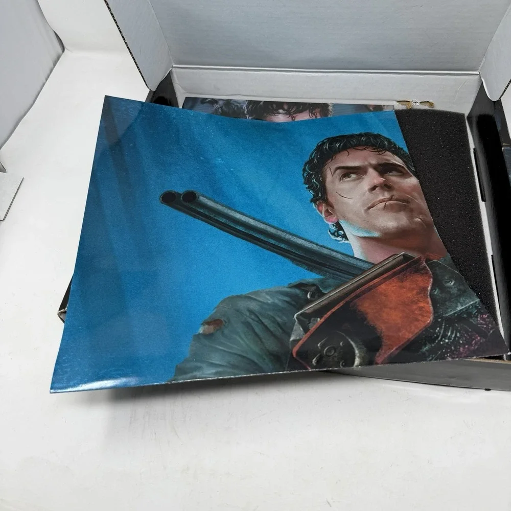 Evil Dead: The Game Collectors Edition PS5 + Bonus Shirt Incomplete